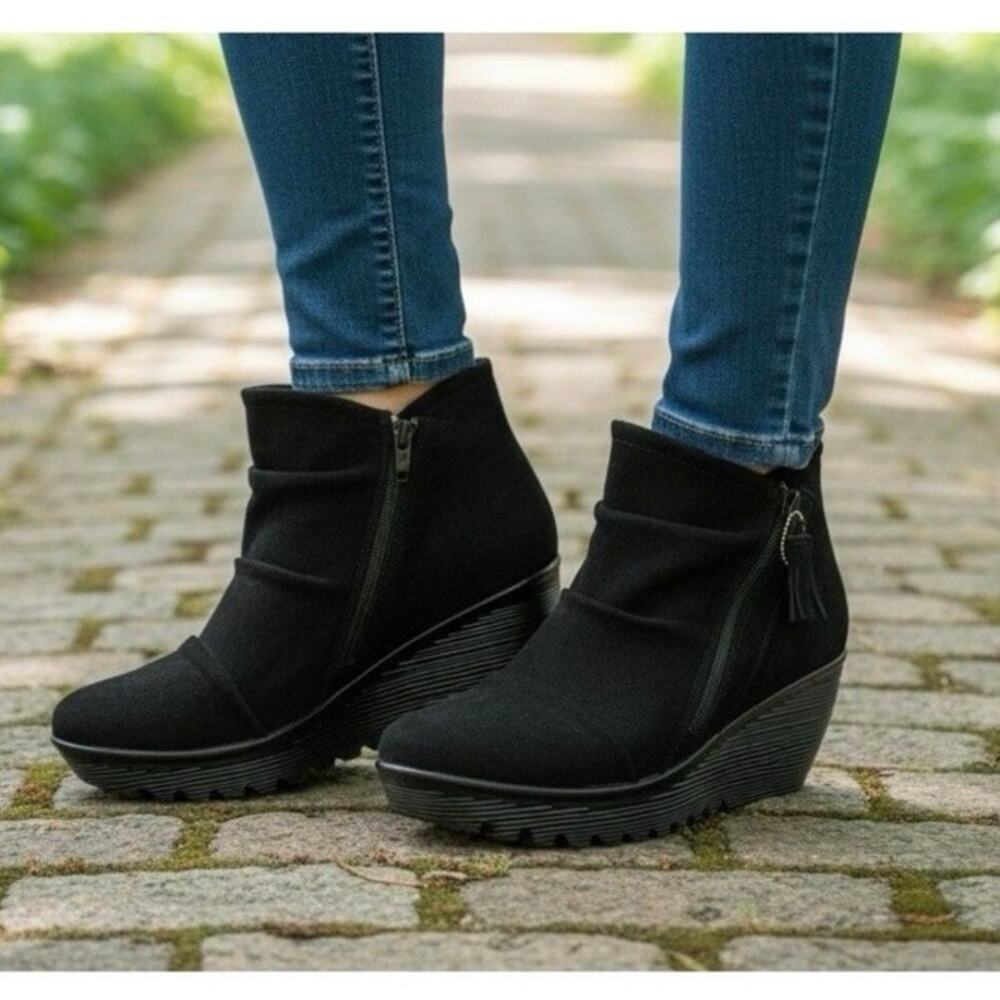 Skechers Sz 7 Parallel Triple Black Suede Ankle Booties Wedge Boots Ruched